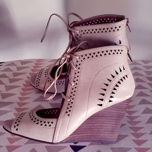 Peep Toe, string up wedge sandals
